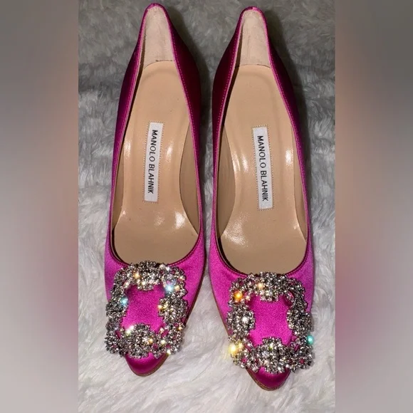 NEW MANOLO BLAHNIK Hangisi 90 crystal-embellished satin Purple pumps sz 35.5 - Picture 9 of 14